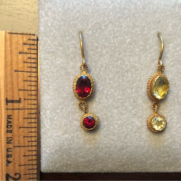 NEW Earrings Peridot and Garnet Holiday Dangles 14KYGP - Picture 3 of 3